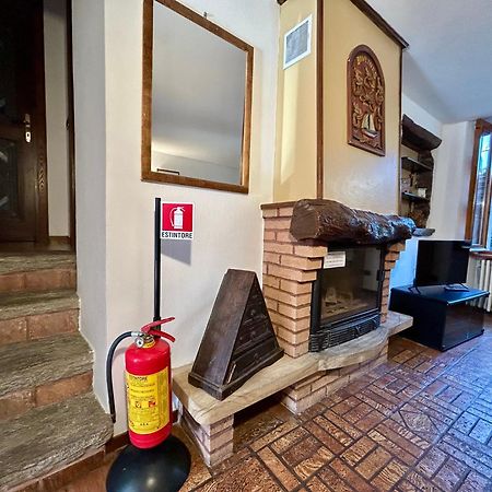 Al Civico 7 Villa Oliveto Lario Exteriör bild