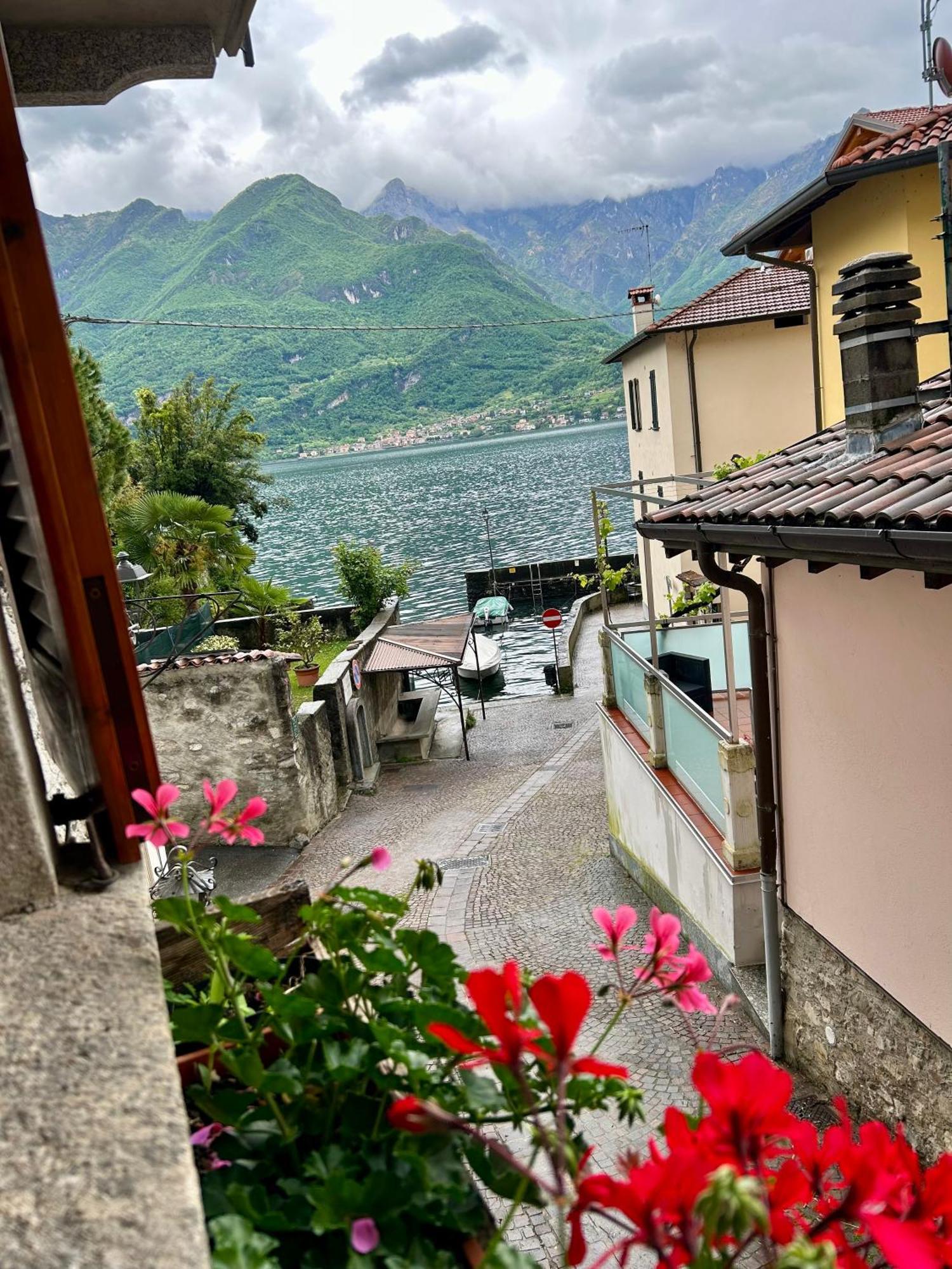 Al Civico 7 Villa Oliveto Lario Exteriör bild